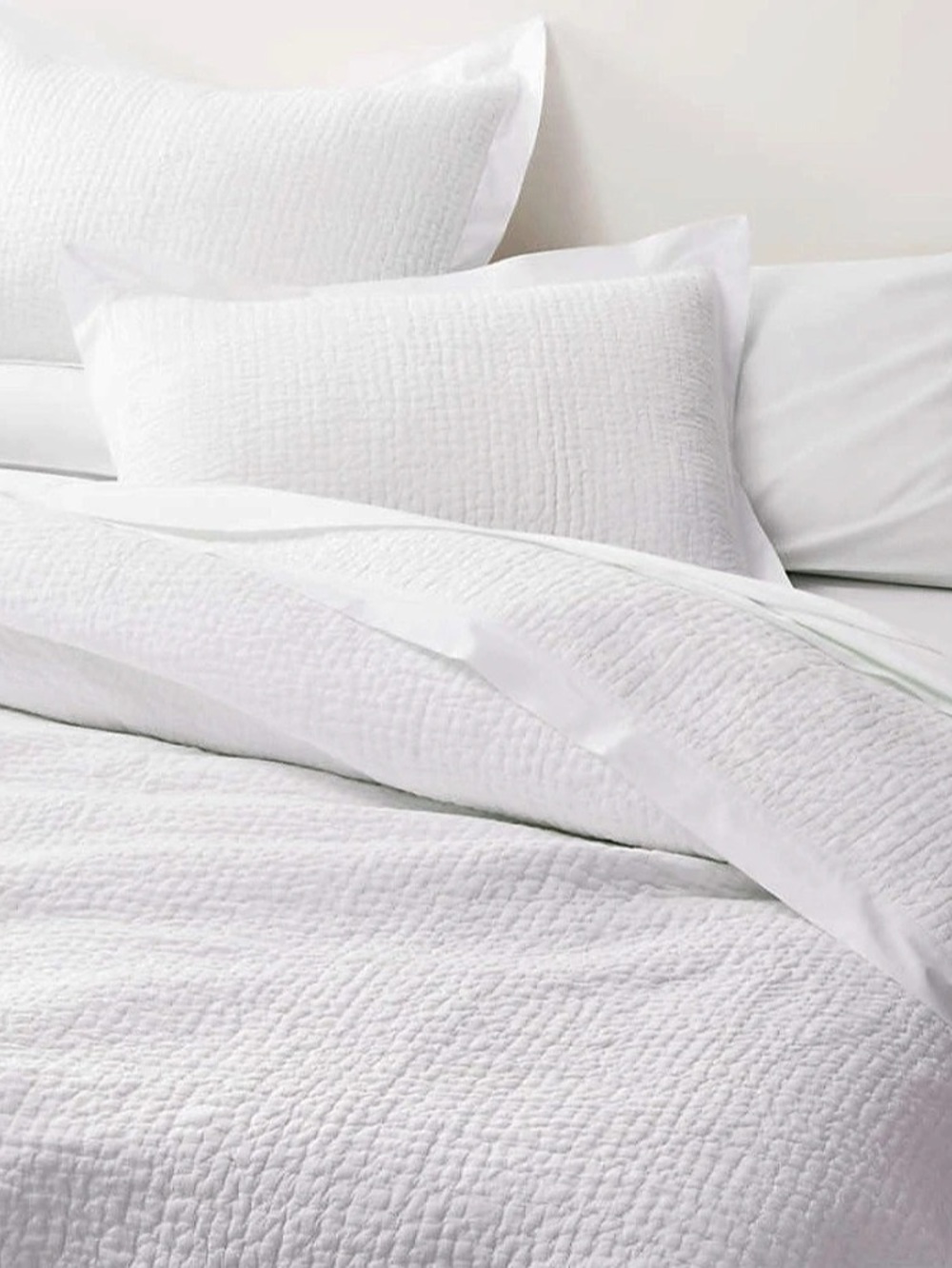 Crate & Barrel Celeste White Organic Cotton Quilt Full/Queen